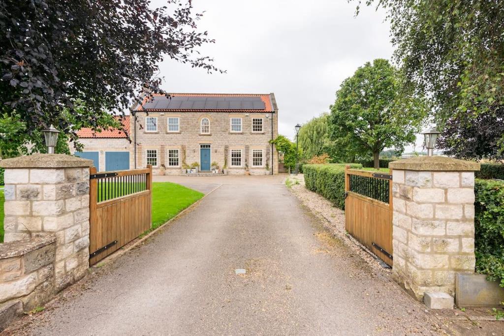 Millfield Cottage ยอร์ค ภายนอก รูปภาพ